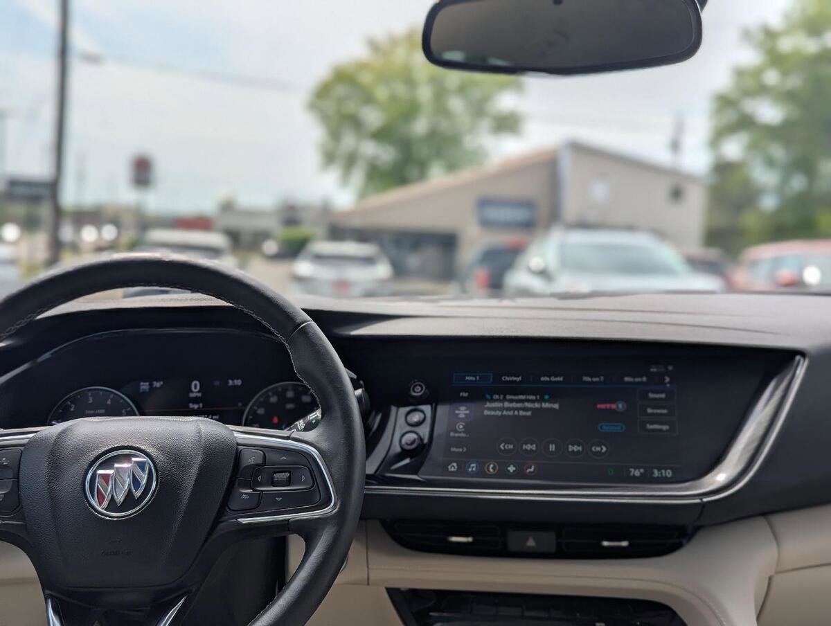 Used 2023 Buick Envision Essence AWD/4WD image 12