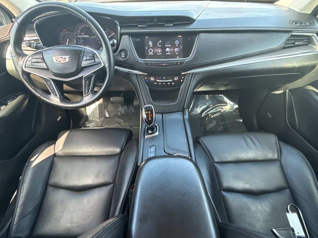 Used 2017 Cadillac XT5 Premium Luxury w/ Advanced Security Package FWD image 18