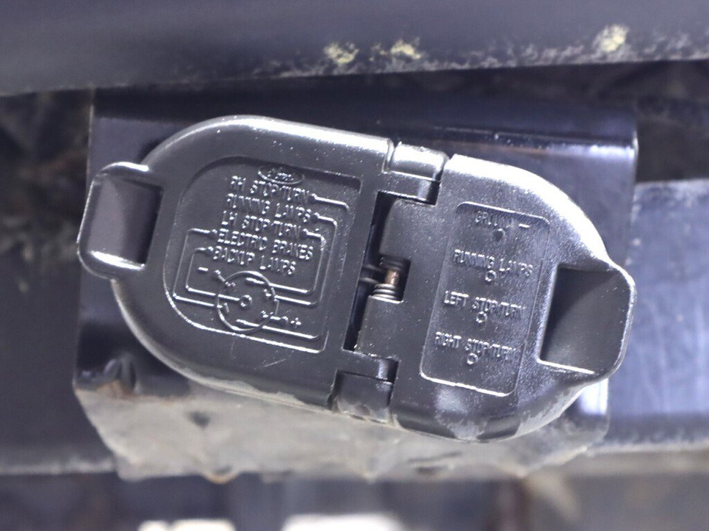 Used 2014 Ford F350 XLT w/ Camper Package image 32