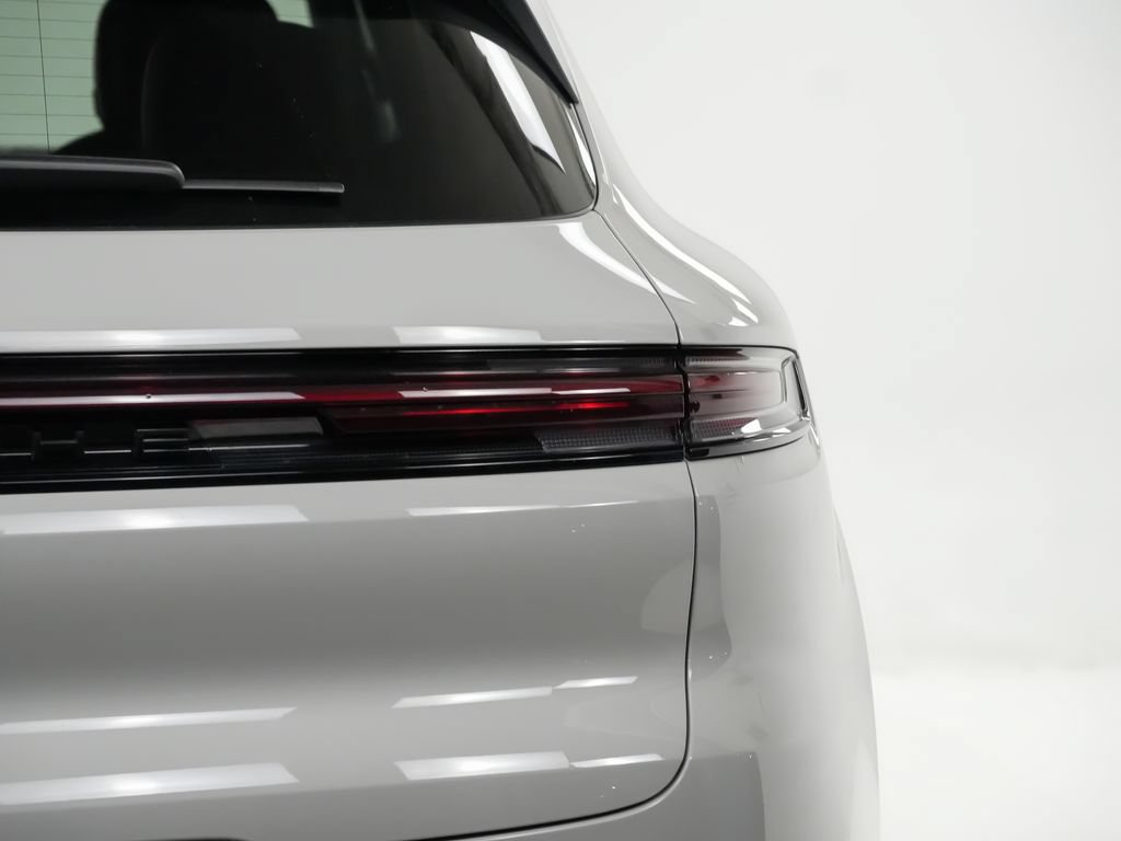 New 2026 Porsche Cayenne AWD/4WD image 12