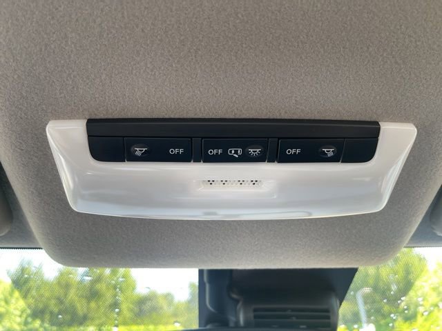 New 2025 Nissan Versa SV w/ Trunk Package image 18