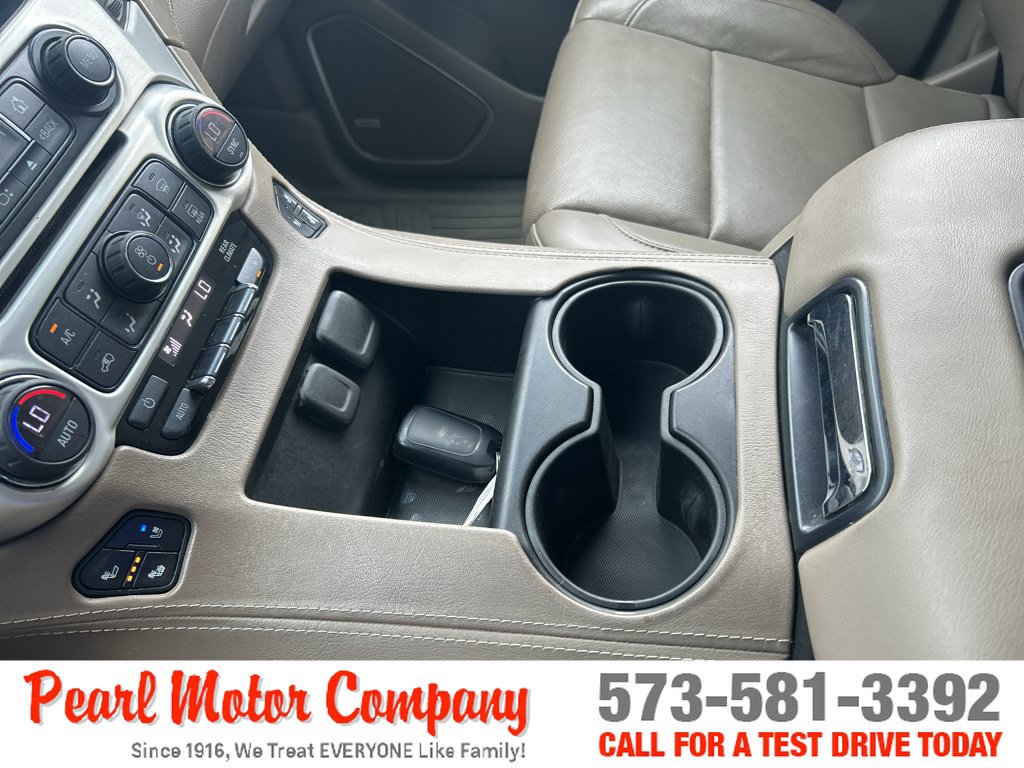 Used 2017 GMC Yukon XL SLT w/ Premium Edition AWD/4WD image 19