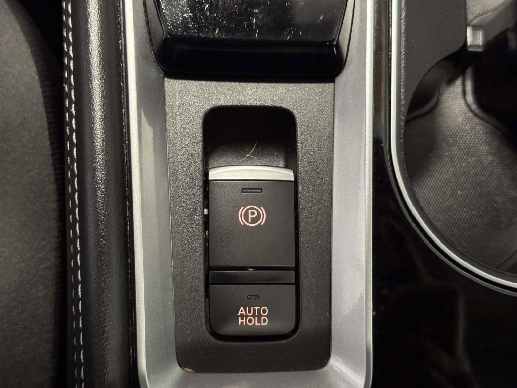 Used 2024 Nissan Altima 2.5 SV w/ SV Premium Package AWD/4WD image 28