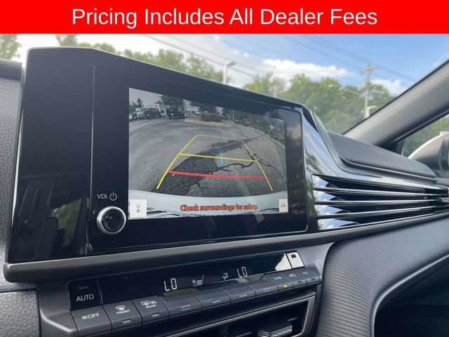 Used 2025 Toyota Camry SE FWD image 31