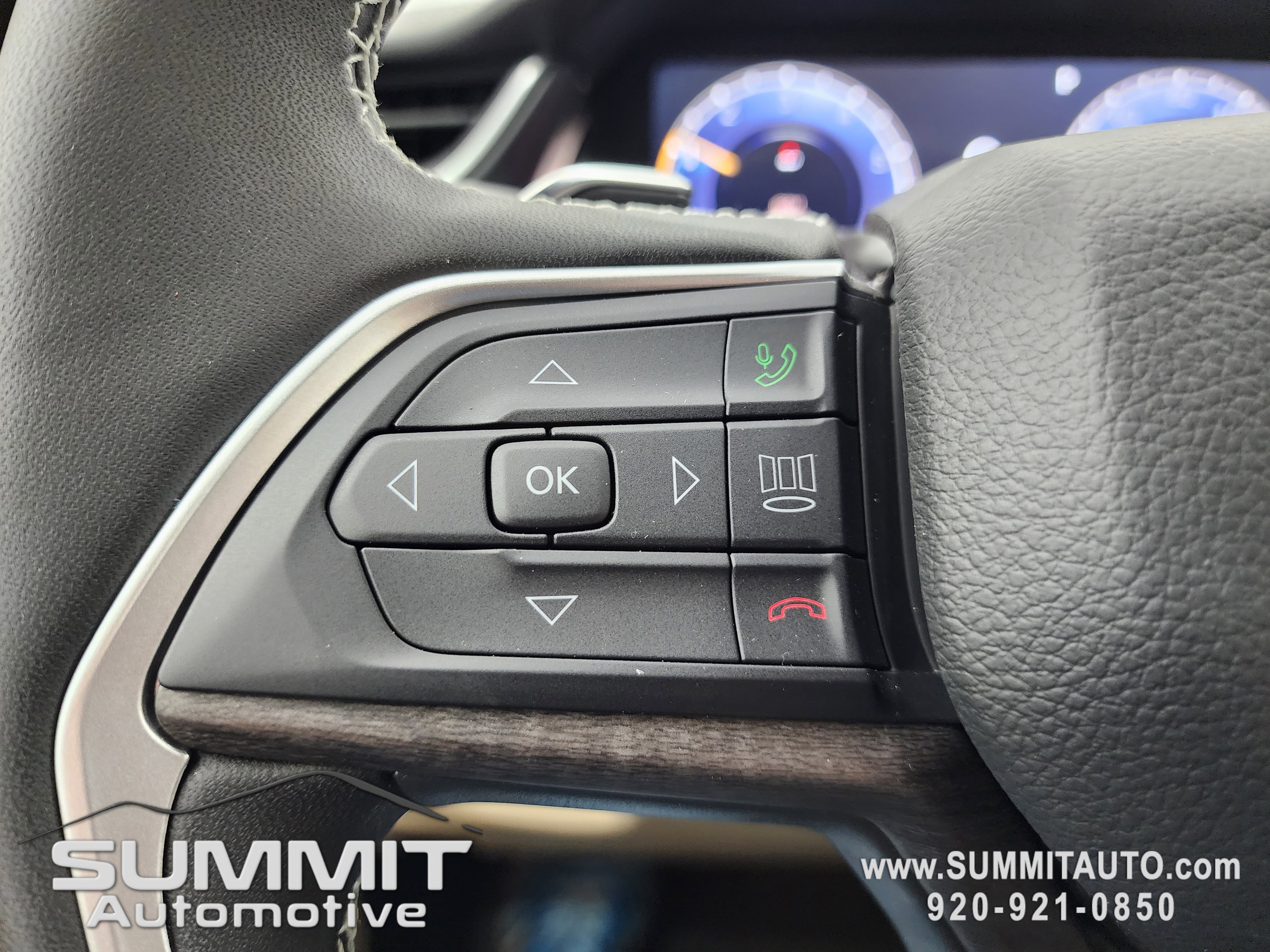 New 2025 Jeep Grand Cherokee Limited w/ Black Appearance Package image 17