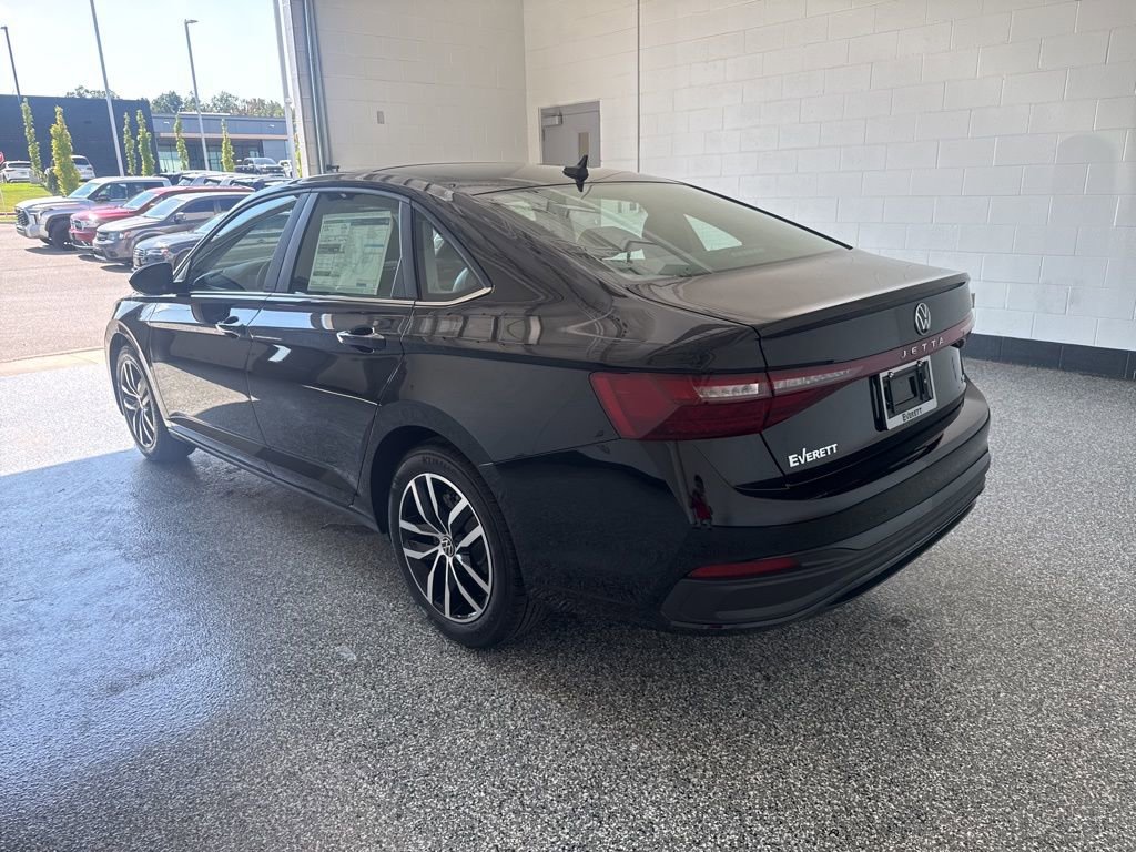 New 2026 Volkswagen Jetta SE image 2