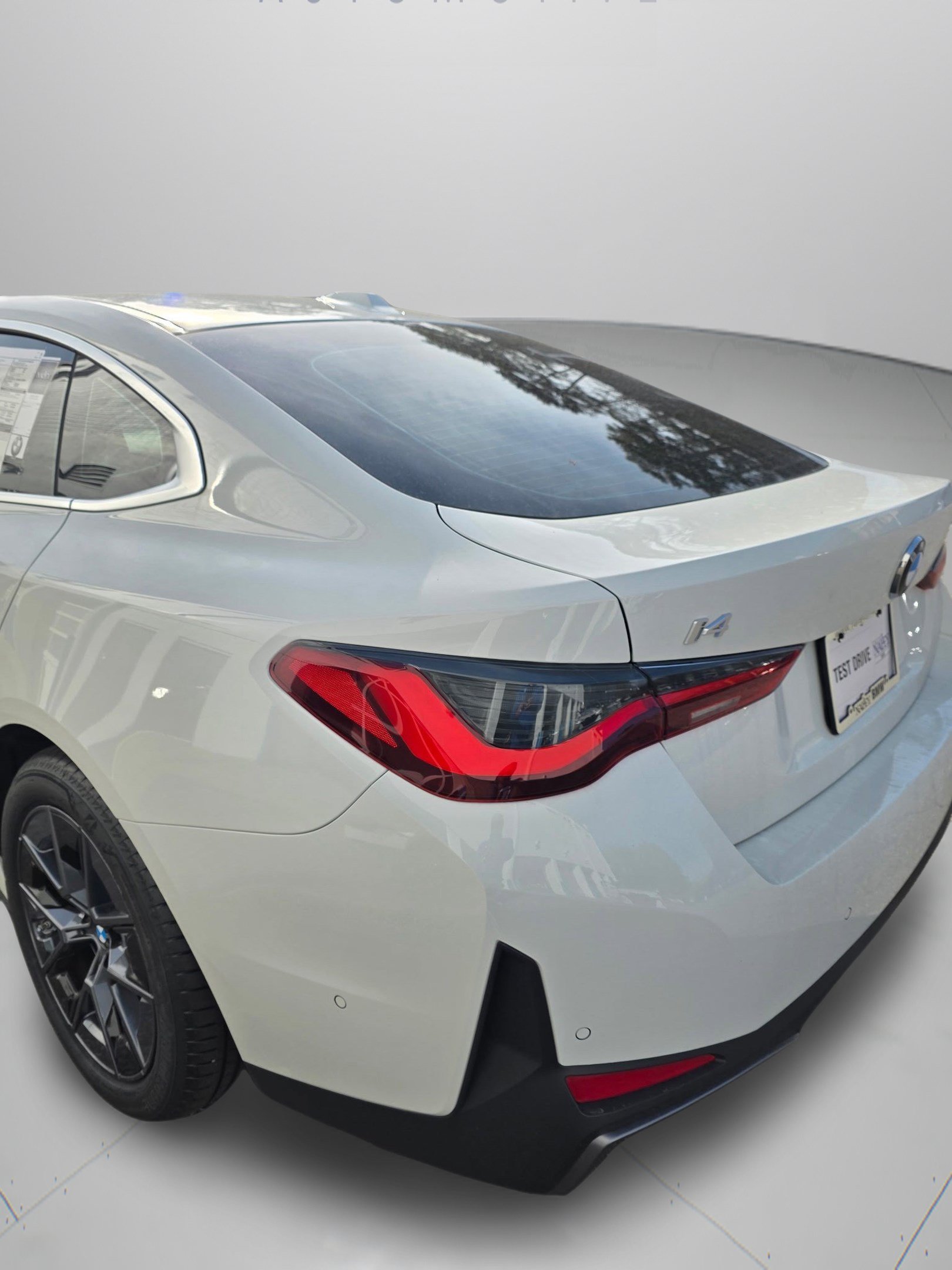 Used 2026 BMW i4 eDrive40 w/ Parking Assistance Package RWD image 28