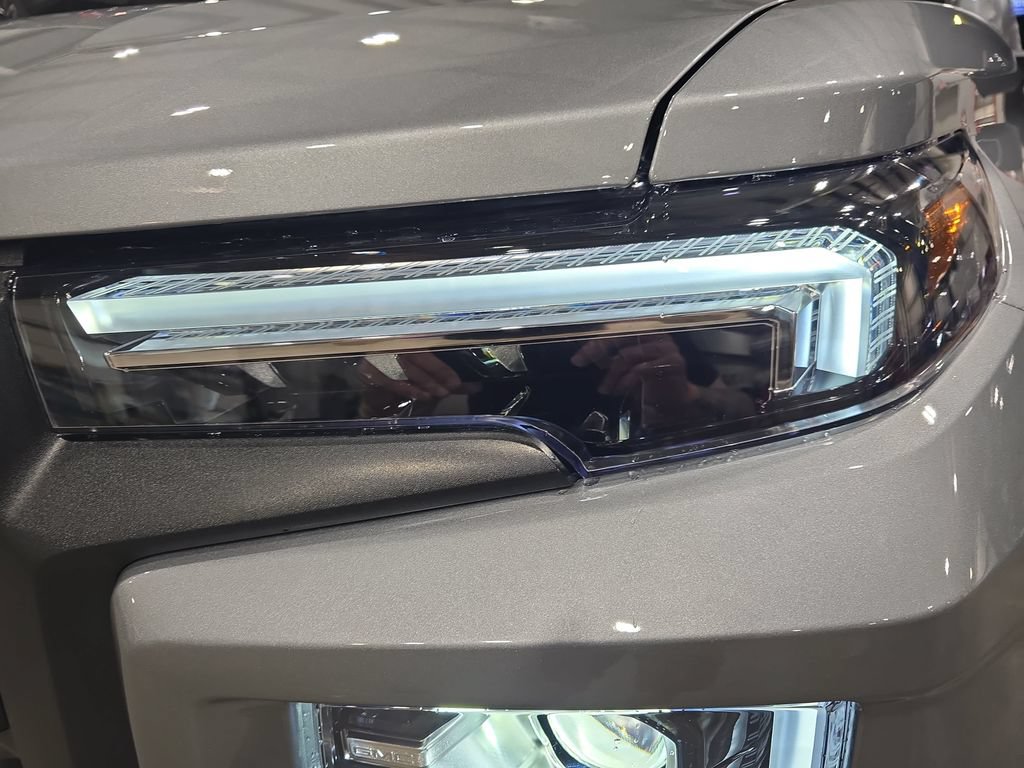 New 2026 GMC Canyon Elevation w/ Convenience Package RWD image 30