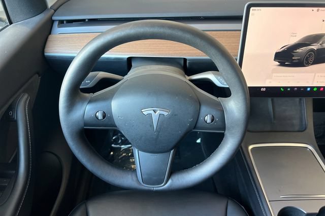 Used 2022 Tesla Model Y Performance AWD/4WD image 16