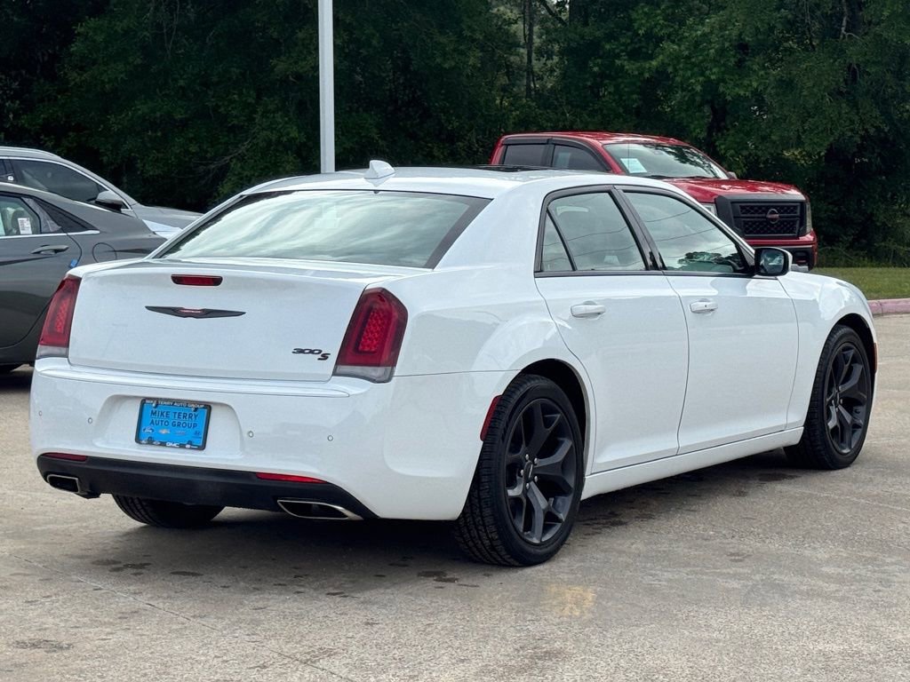 Used 2023 Chrysler 300 S RWD image 16