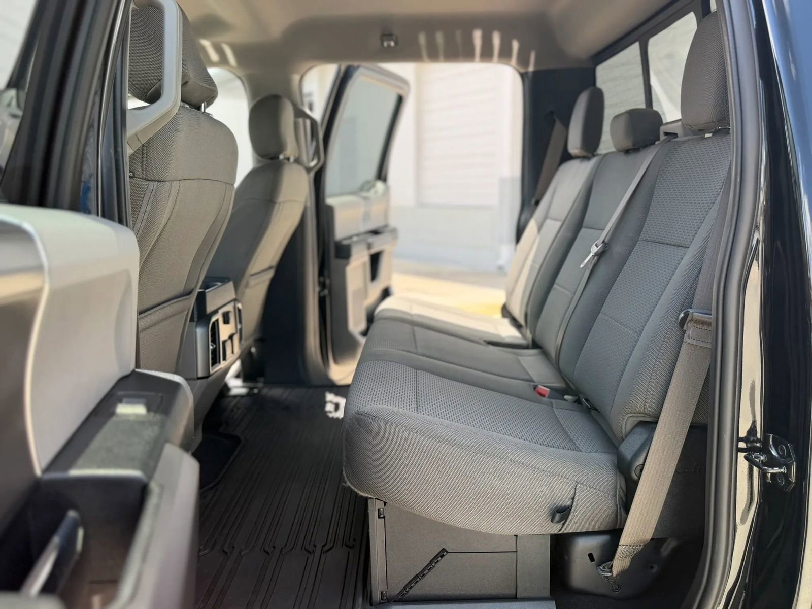 Used 2019 Ford F250 XLT w/ XLT Premium Package AWD/4WD image 23