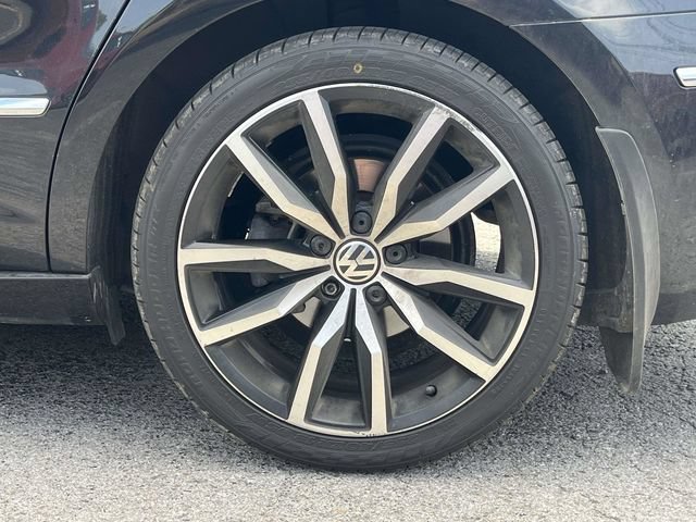 Used 2015 Volkswagen CC Executive FWD image 11