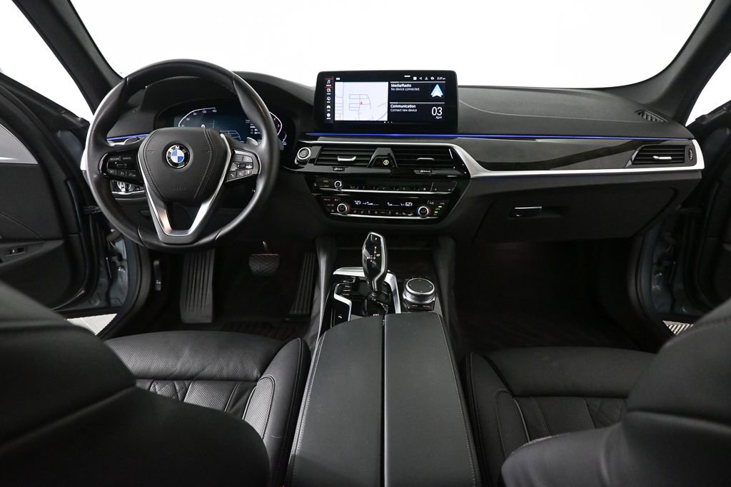 Used 2022 BMW 540i w/ Premium Package image 16