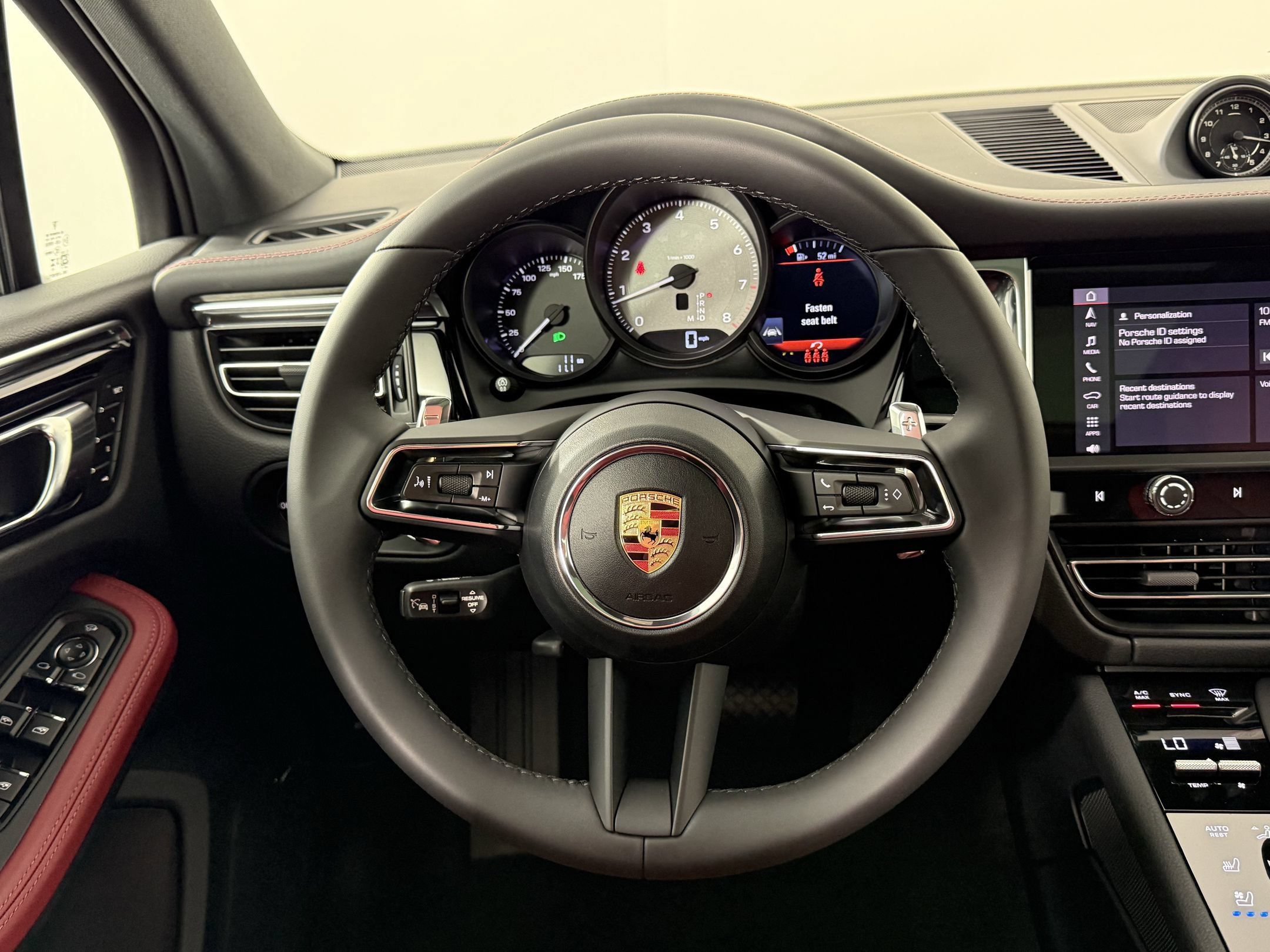 Certified 2026 Porsche Macan S AWD/4WD image 11