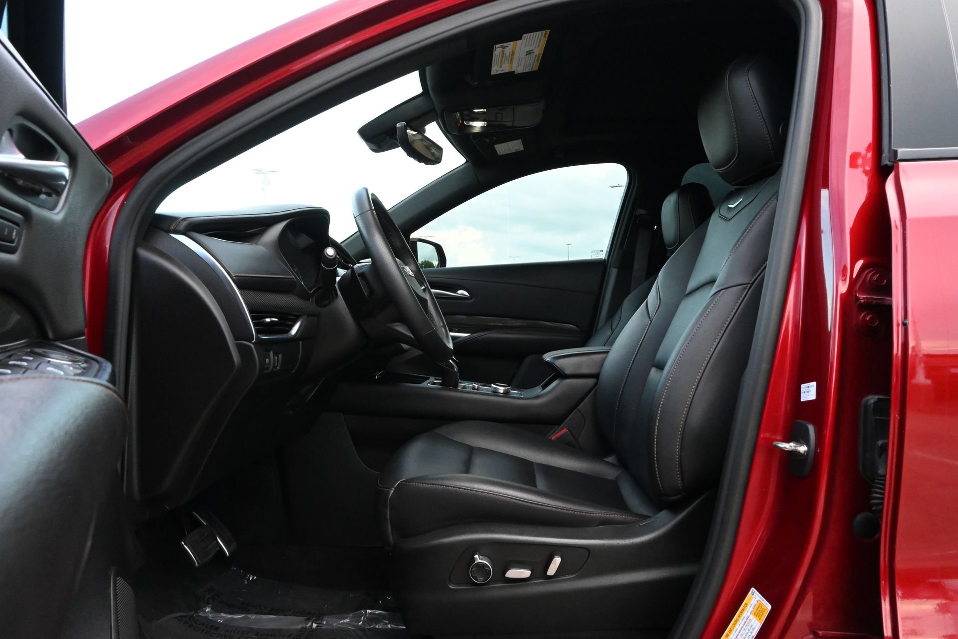 Certified 2023 Cadillac XT4 Sport w/ Enhanced Visibility Package FWD image 18