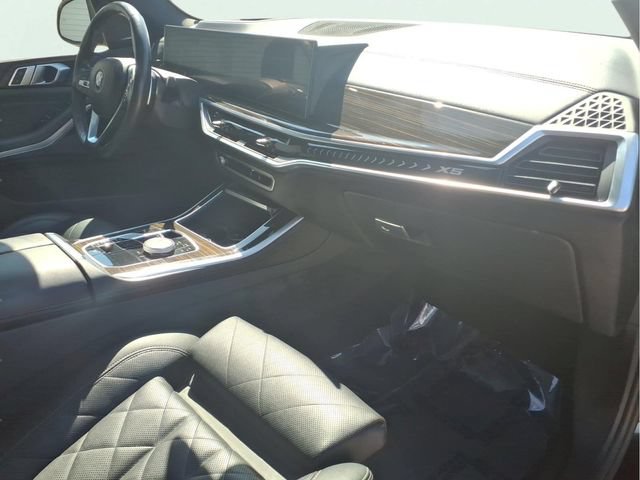 Used 2024 BMW X5 xDrive40i AWD/4WD image 25