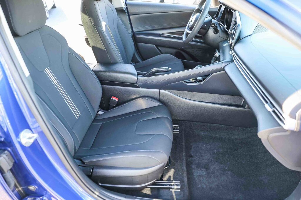 Used 2021 Hyundai Elantra SEL image 7