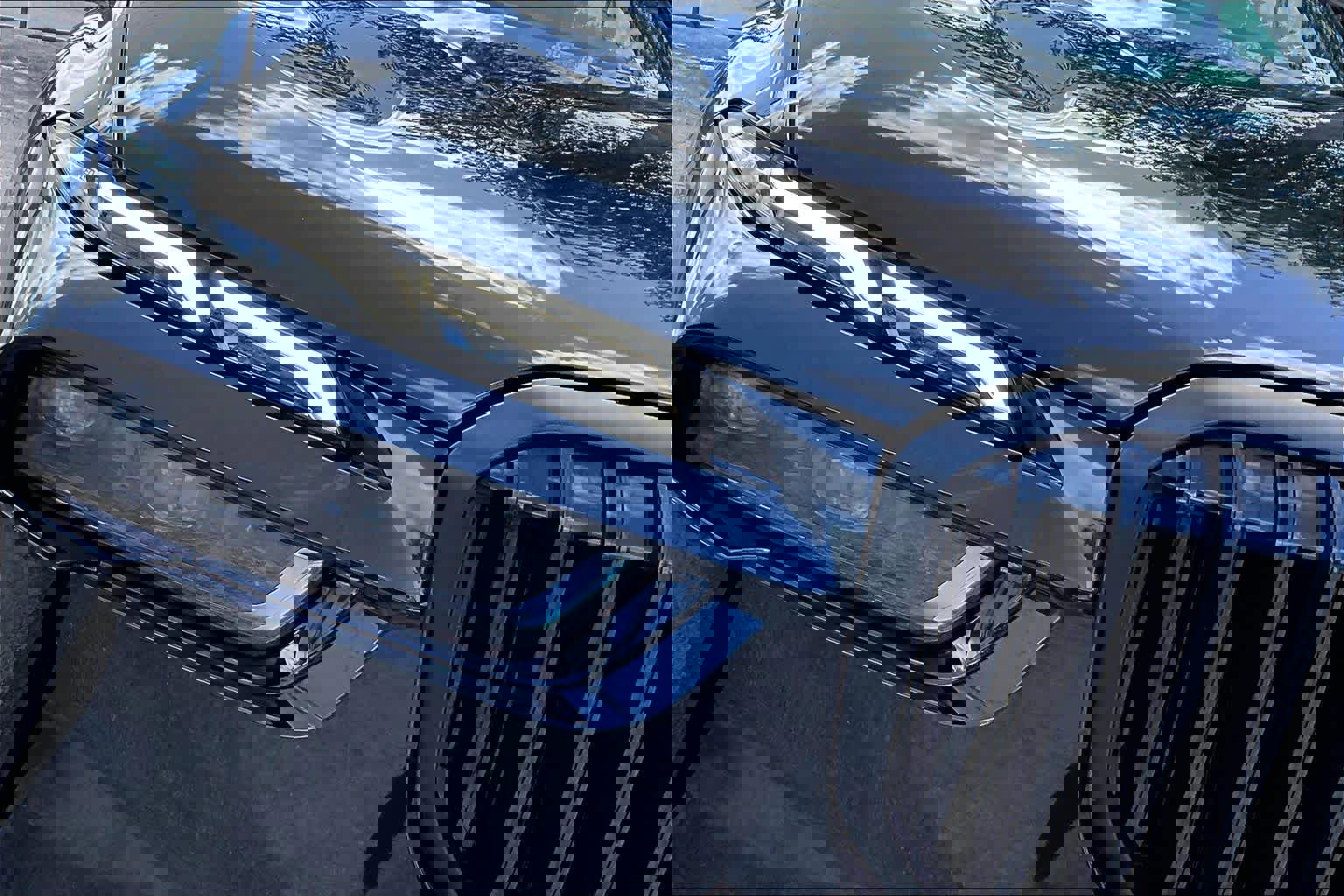 Used 2025 BMW X7 M60i image 28