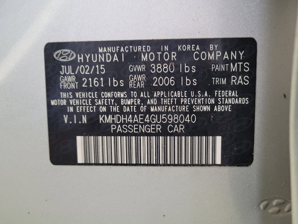 Used 2016 Hyundai Elantra Limited image 33