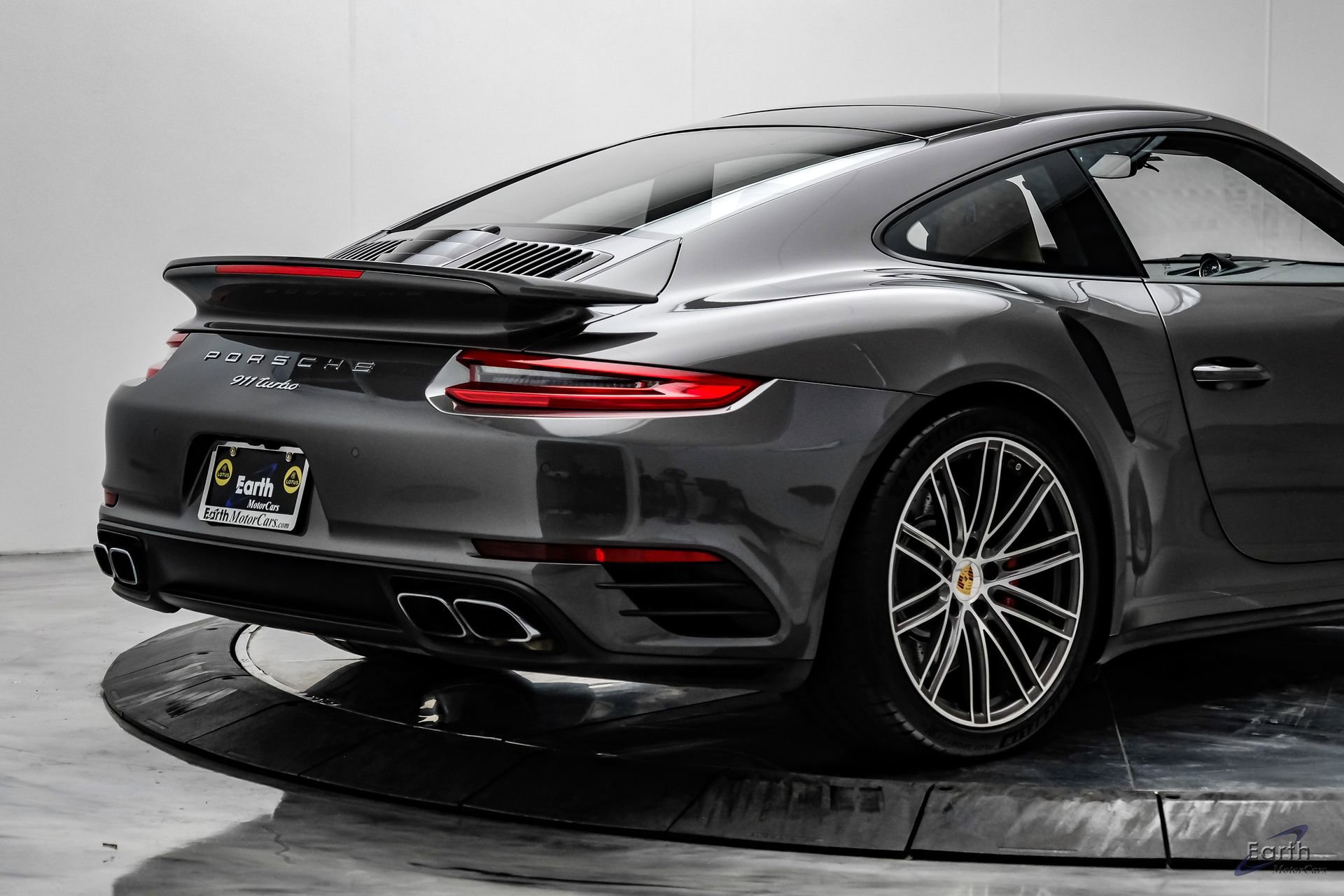 Used 2017 Porsche 911 Turbo image 16
