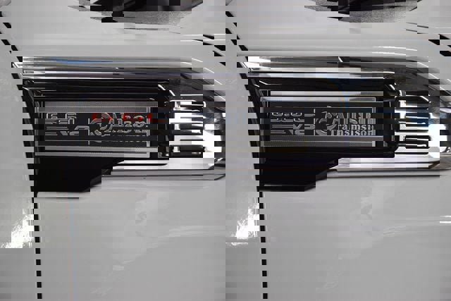 Used 2024 GMC Sierra 3500 Pro w/ Convenience Package image 8