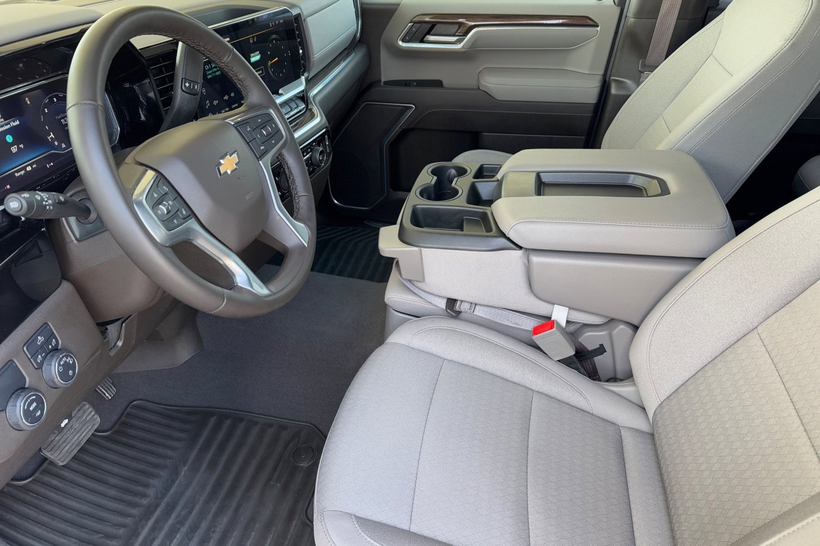 Used 2025 Chevrolet Silverado 1500 LT image 10