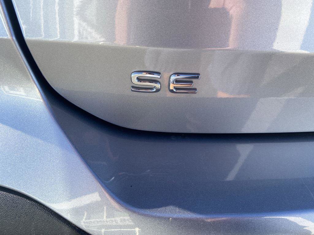 Used 2025 Volkswagen Taos SE w/ Panoramic Sunroof Package image 13