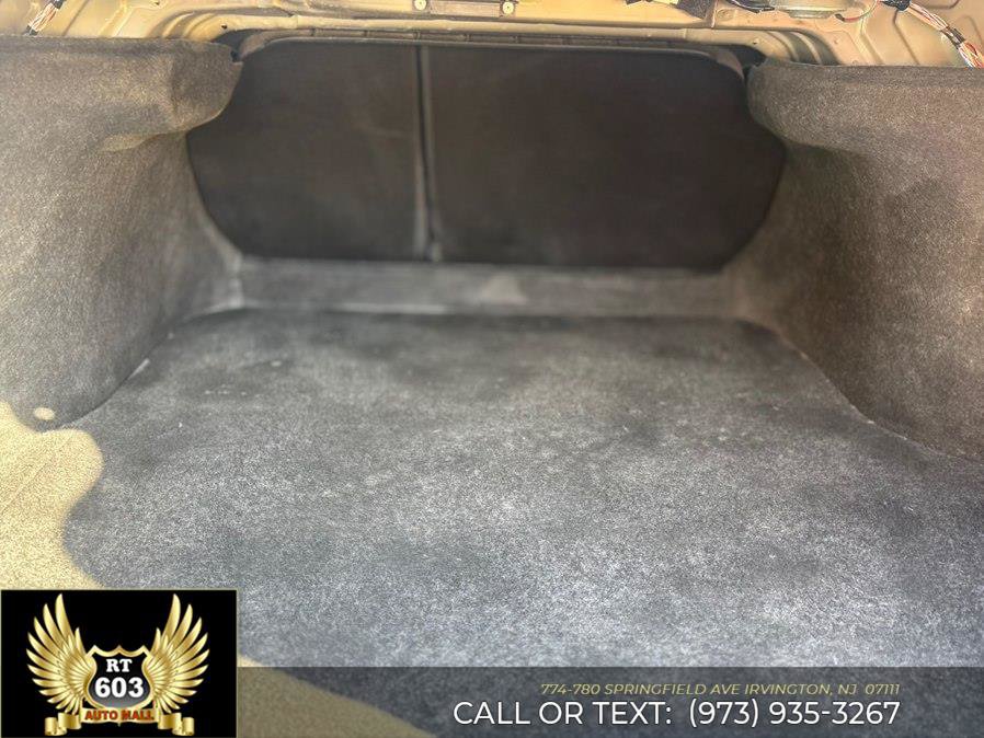Used 2025 Nissan Sentra SR FWD image 7