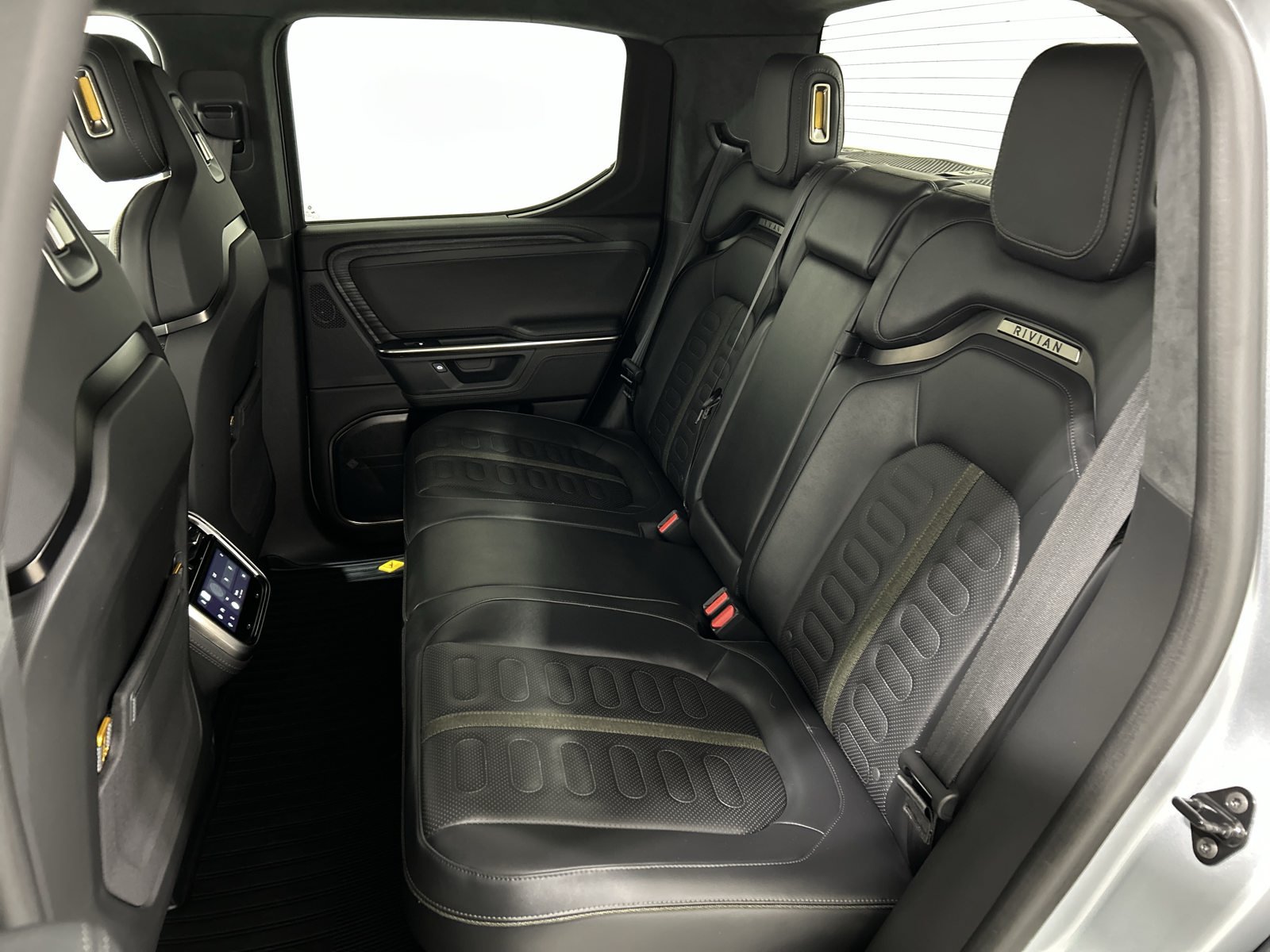 Used 2025 Rivian R1T Adventure Dual AWD/4WD image 21