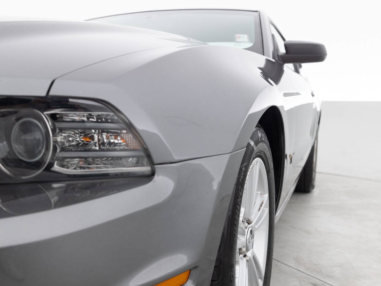 Used 2014 Ford Mustang Coupe RWD image 12