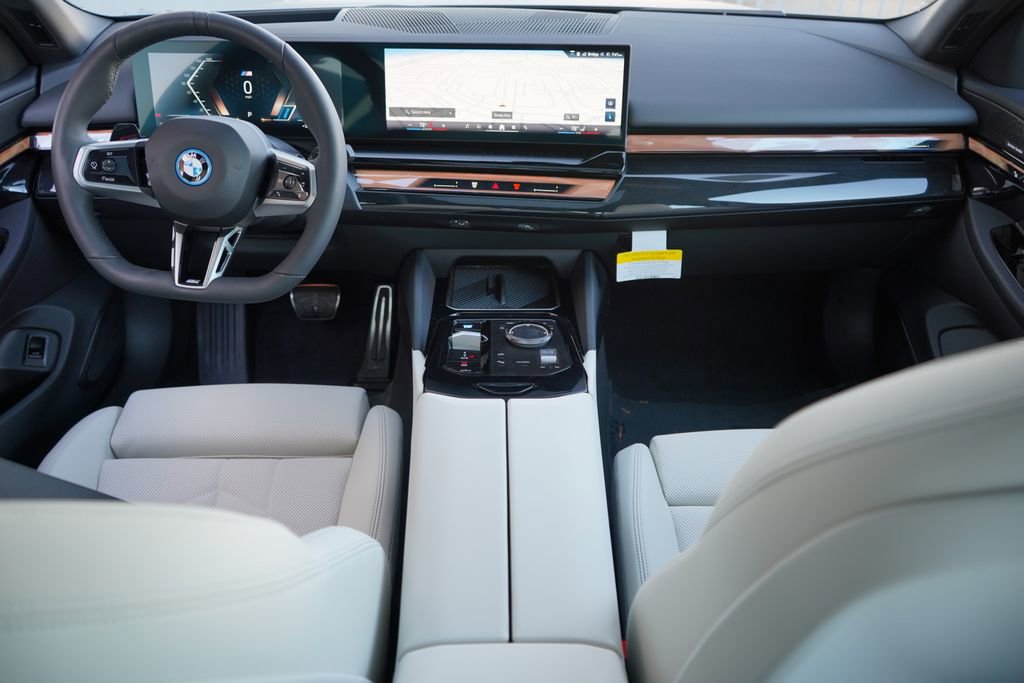 New 2026 BMW i5 eDrive40 w/ M Sport Package image 13