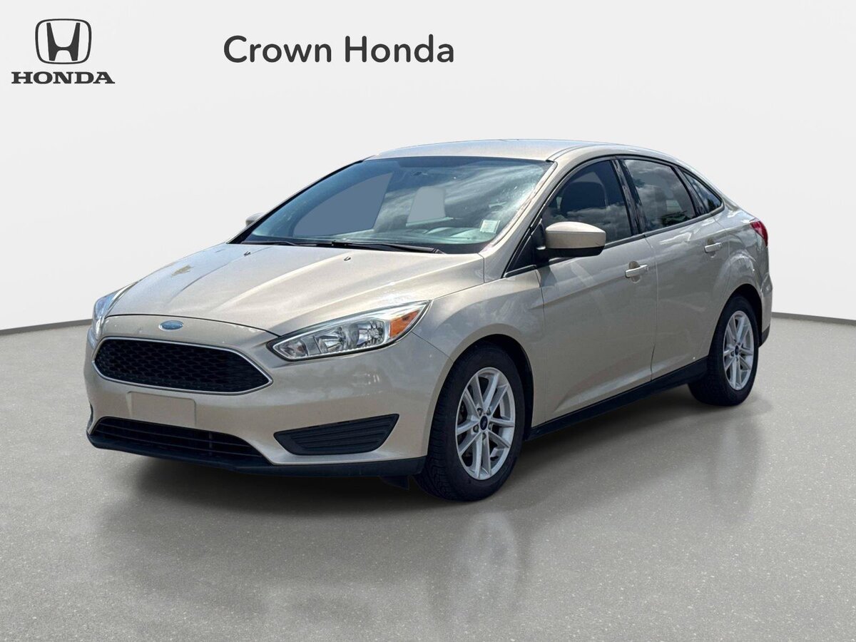 Used 2018 Ford Focus SE FWD image 1
