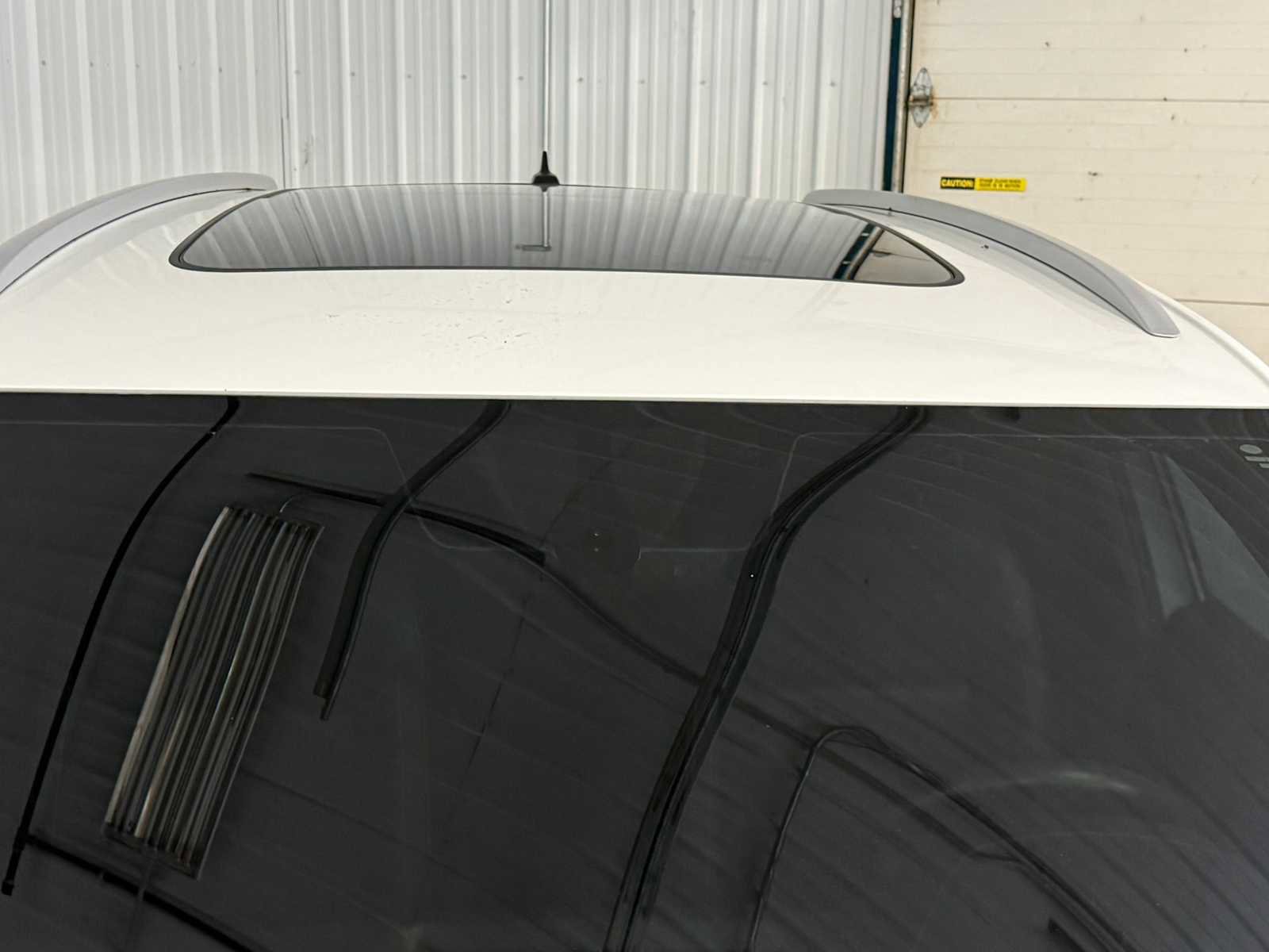 Certified 2020 Volkswagen Atlas Cross Sport SE w/ Panoramic Sunroof Package image 15