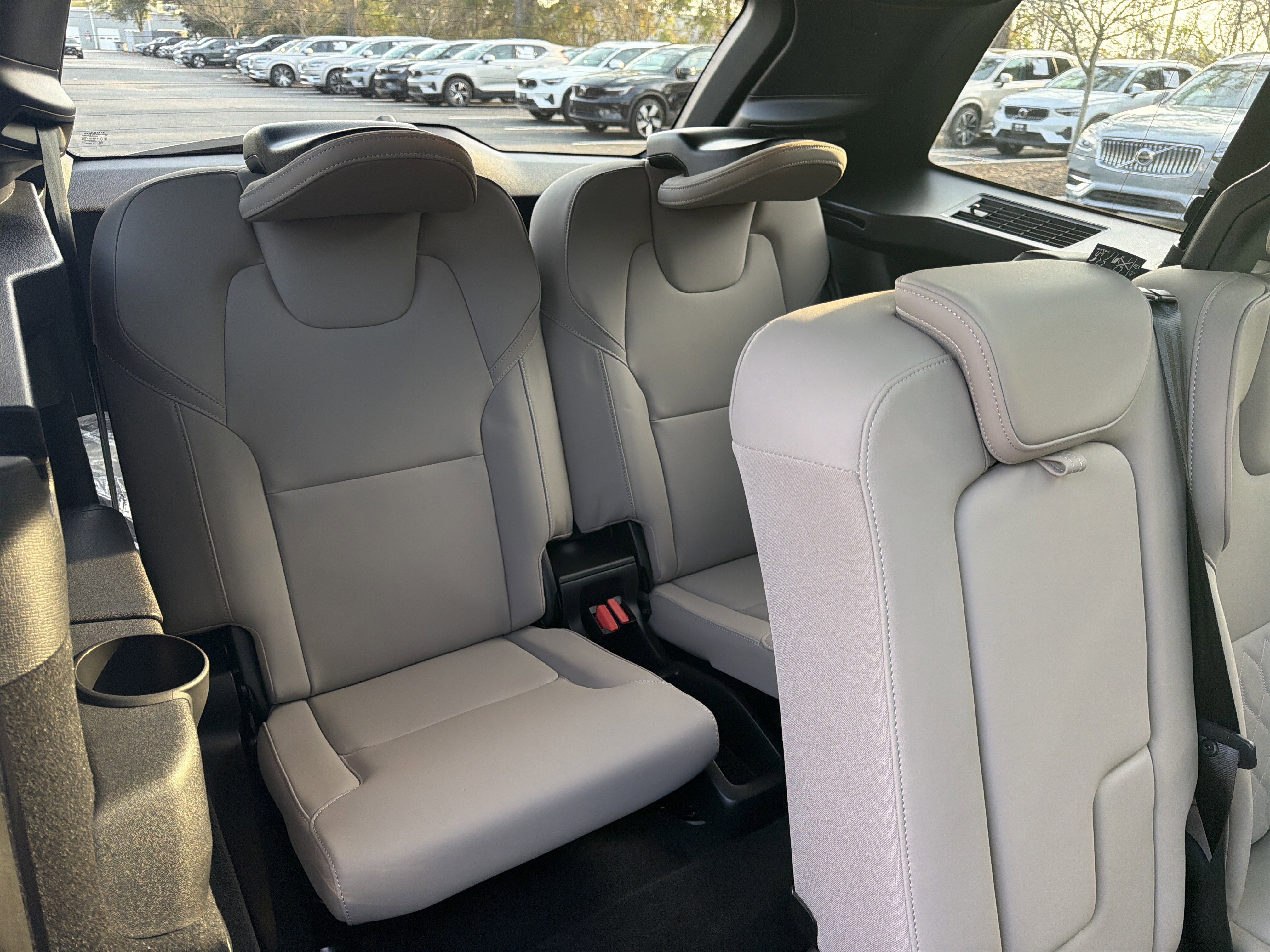 Used 2026 Volvo XC90 T8 Plus w/ Protection Package Premier image 33