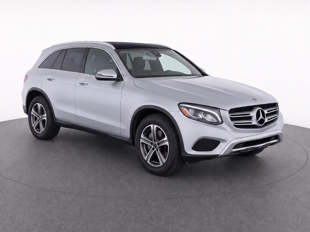 Used 2019 Mercedes-Benz GLC 300 4MATIC image 2