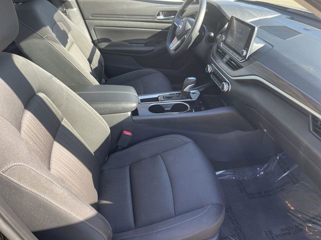 Used 2024 Nissan Altima 2.5 SV image 17
