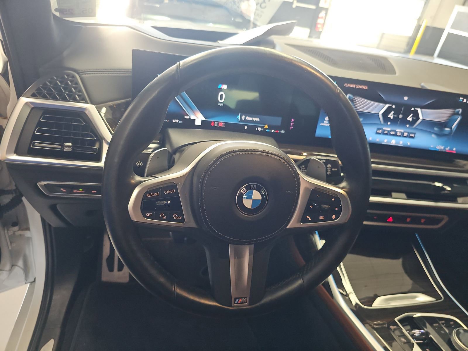 Used 2024 BMW X7 xDrive40i w/ Executive Package image 11