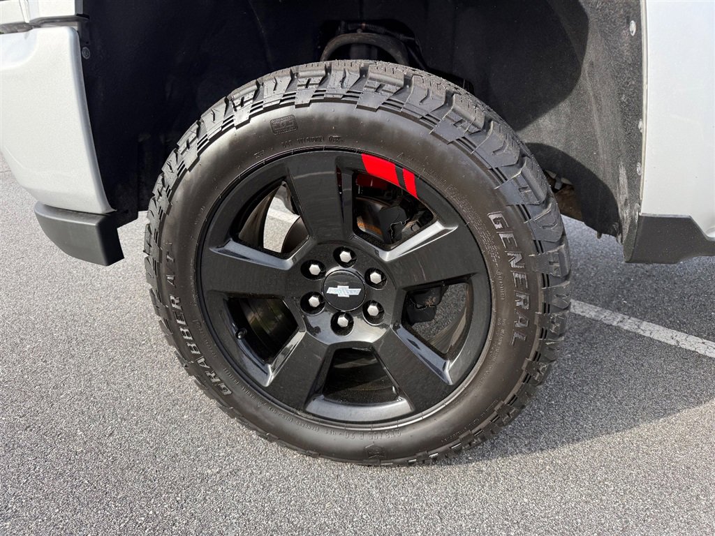 Used 2018 Chevrolet Silverado 1500 LTZ Z71 w/ Redline Edition AWD/4WD image 8