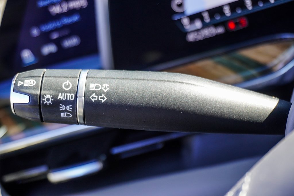 Used 2021 Cadillac Escalade Sport Platinum image 21