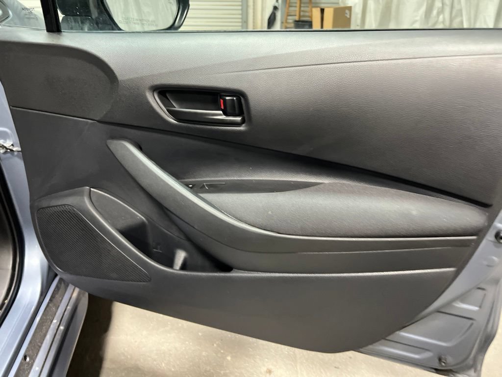 Used 2025 Toyota Corolla LE w/ Convenience Package FWD image 10