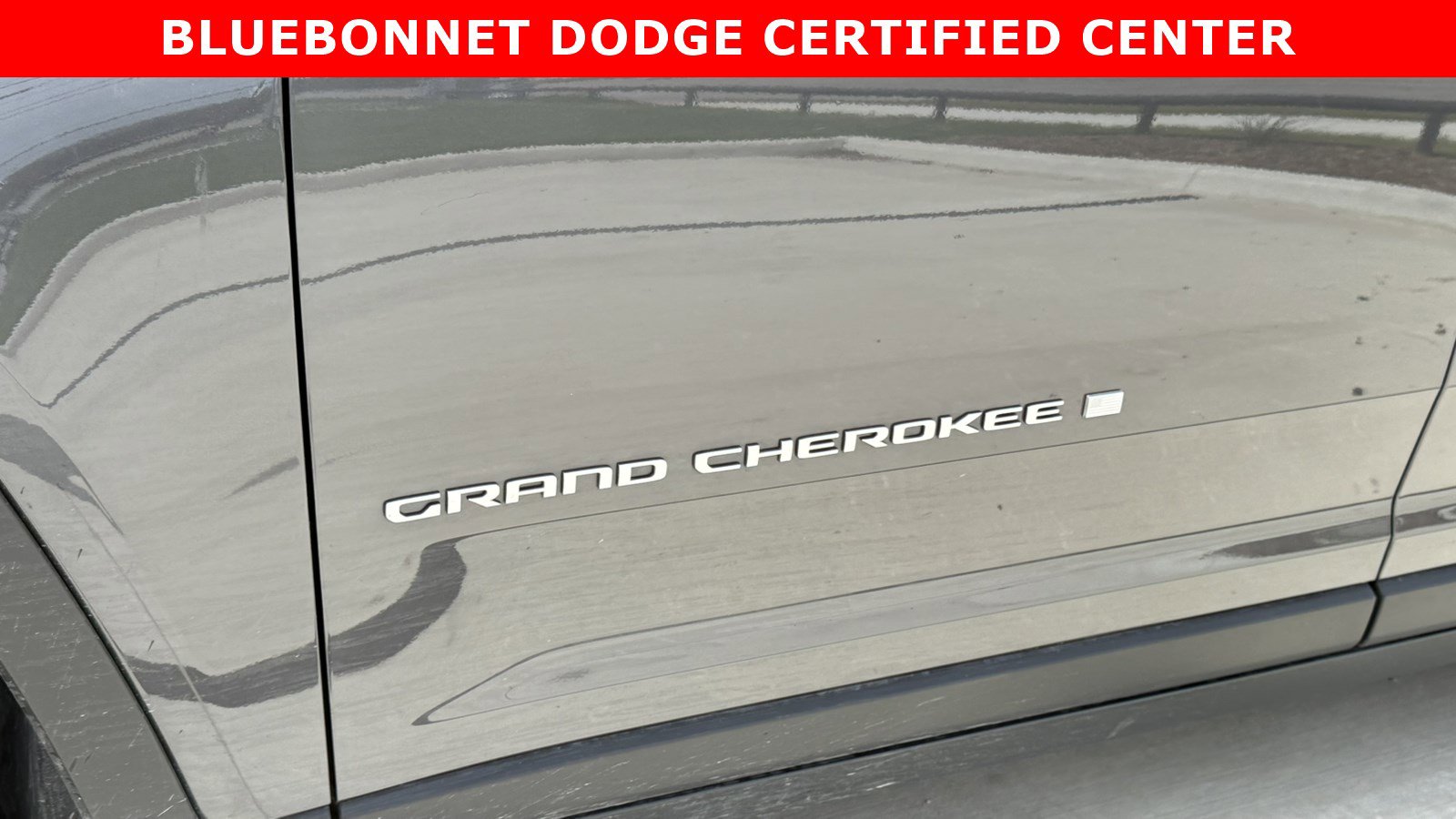 Used 2025 Jeep Grand Cherokee L Laredo image 6