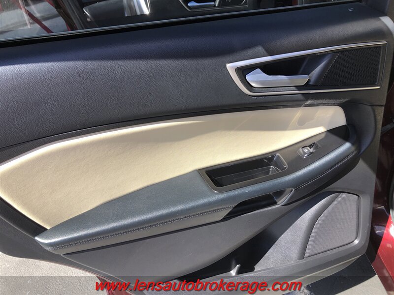 Used 2017 Ford Edge SEL w/ Equipment Group 201A FWD image 17