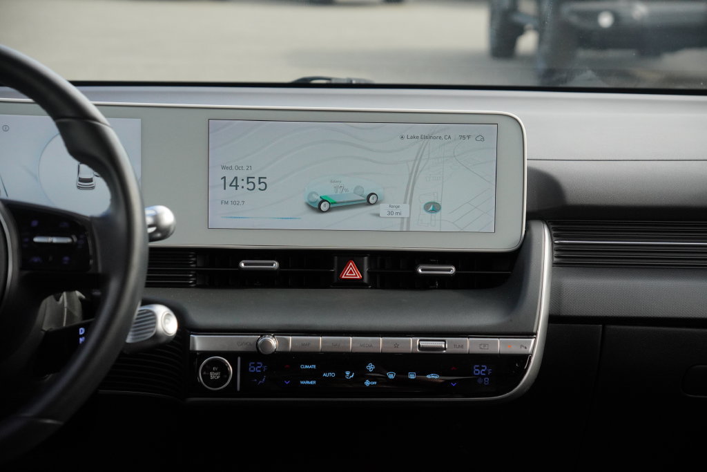 Used 2024 Hyundai Ioniq 5 SE RWD image 34