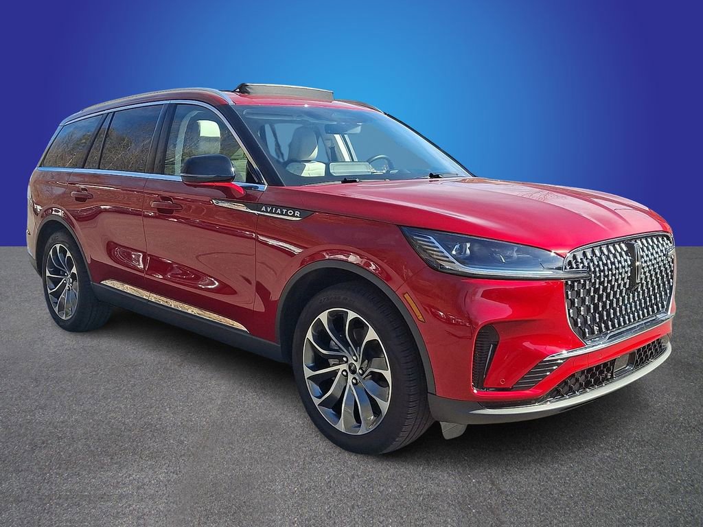 Used 2025 Lincoln Aviator Reserve w/ Illumination Package image 3