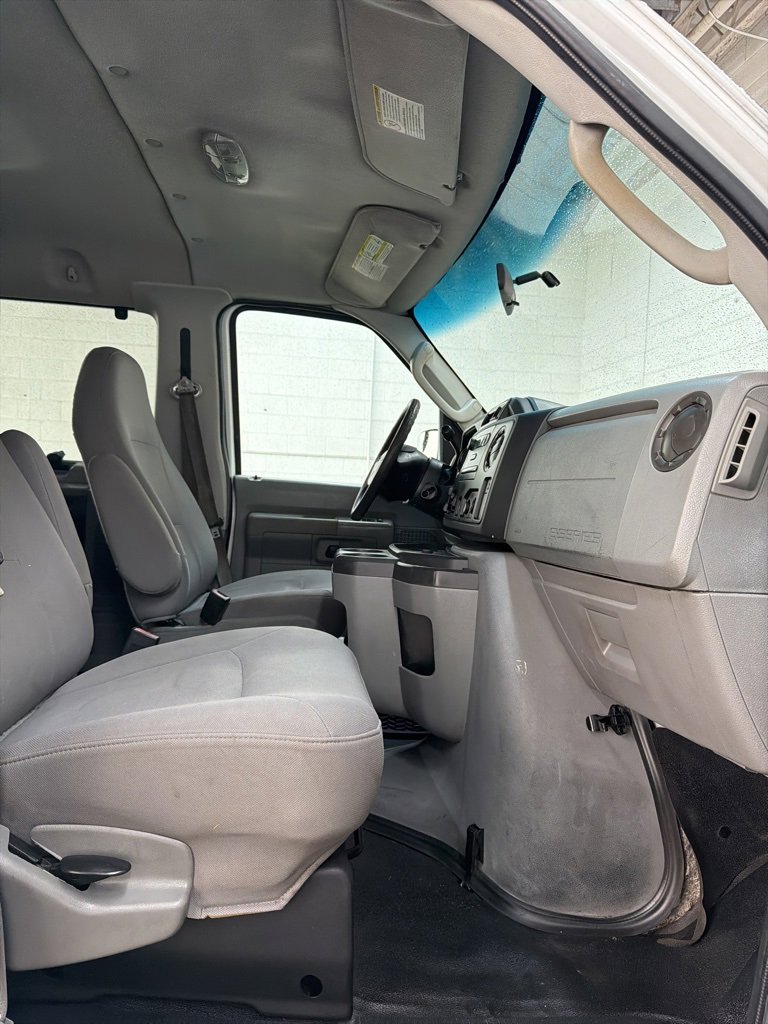 Used 2011 Ford E-350 and Econoline 350 XL w/ PWR Windows & Locks Group image 28