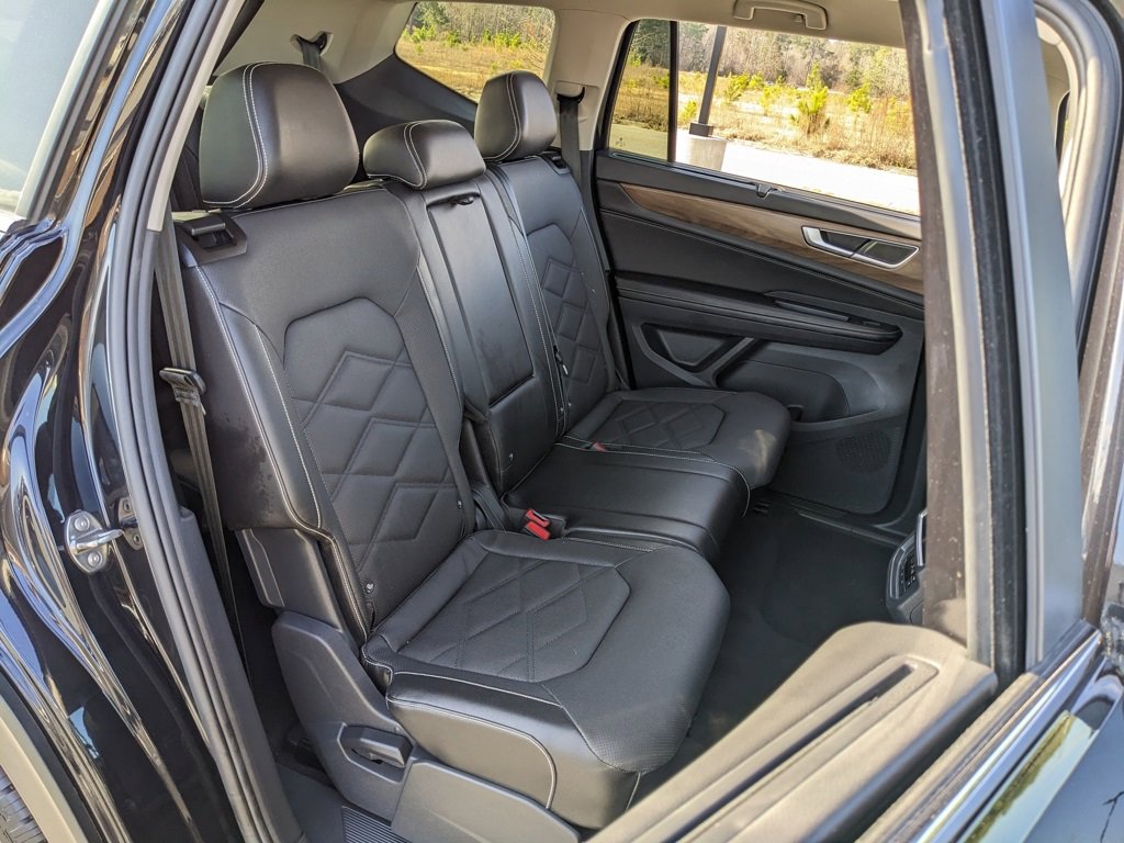 Used 2024 Volkswagen Atlas SE image 49