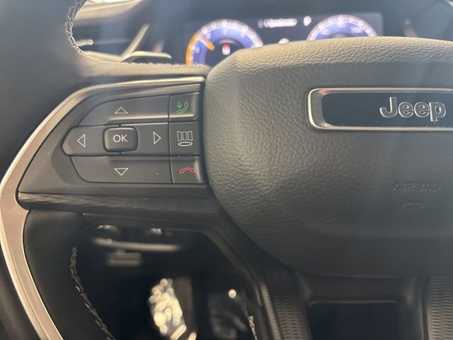 Used 2025 Jeep Grand Cherokee Altitude w/ Trailer Tow Package image 35