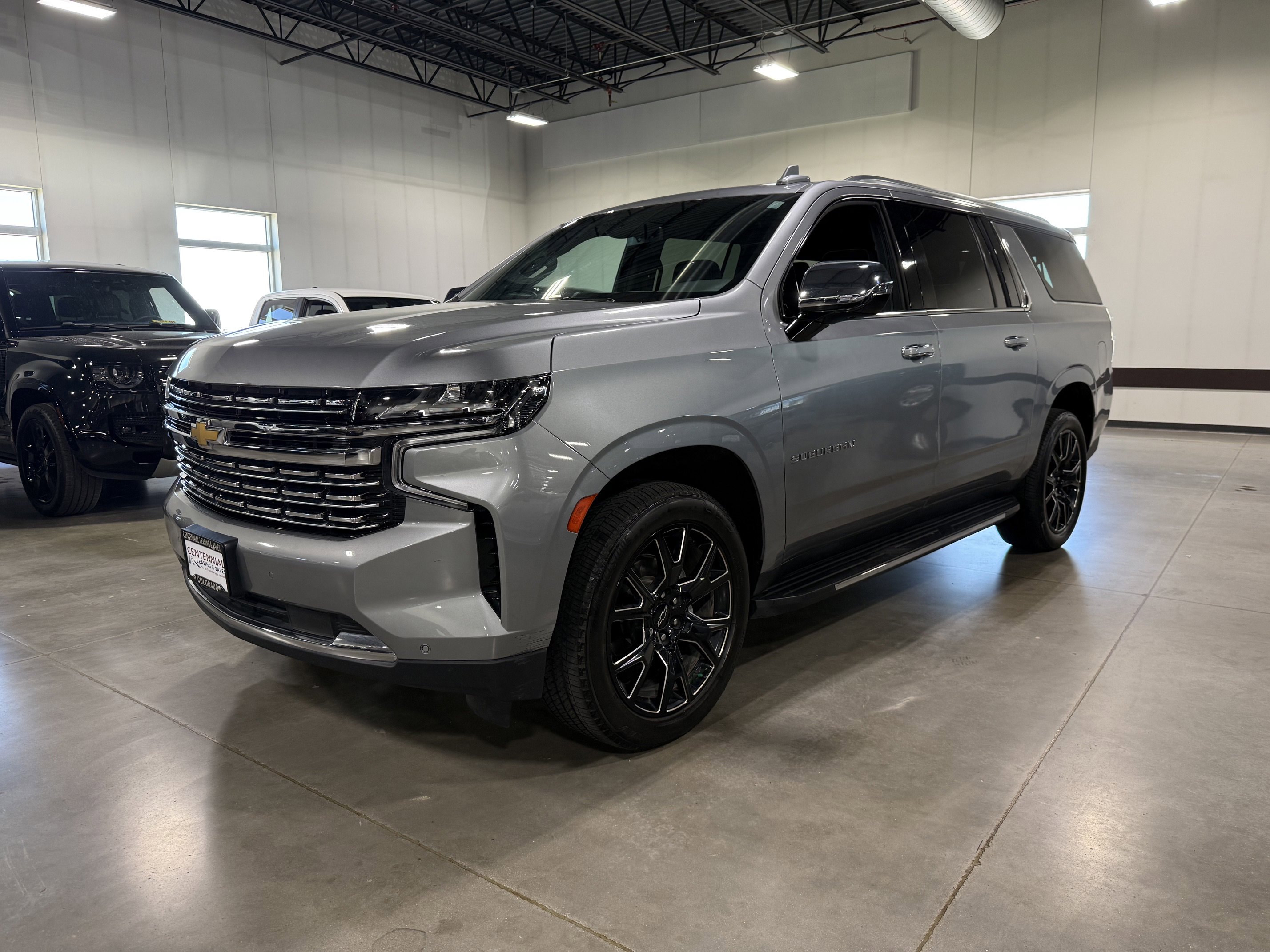Used 2023 Chevrolet Suburban Premier AWD/4WD image 3