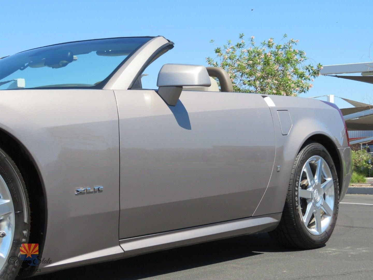 Used 2004 Cadillac XLR RWD image 23