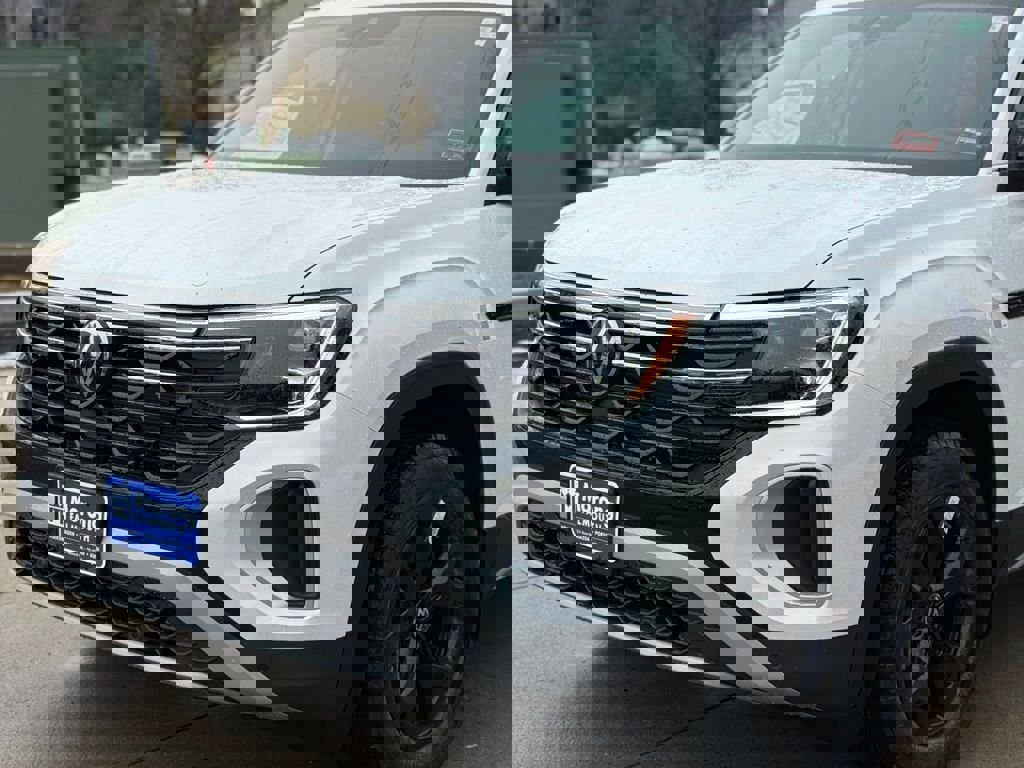 New 2026 Volkswagen Atlas Peak Edition image 6